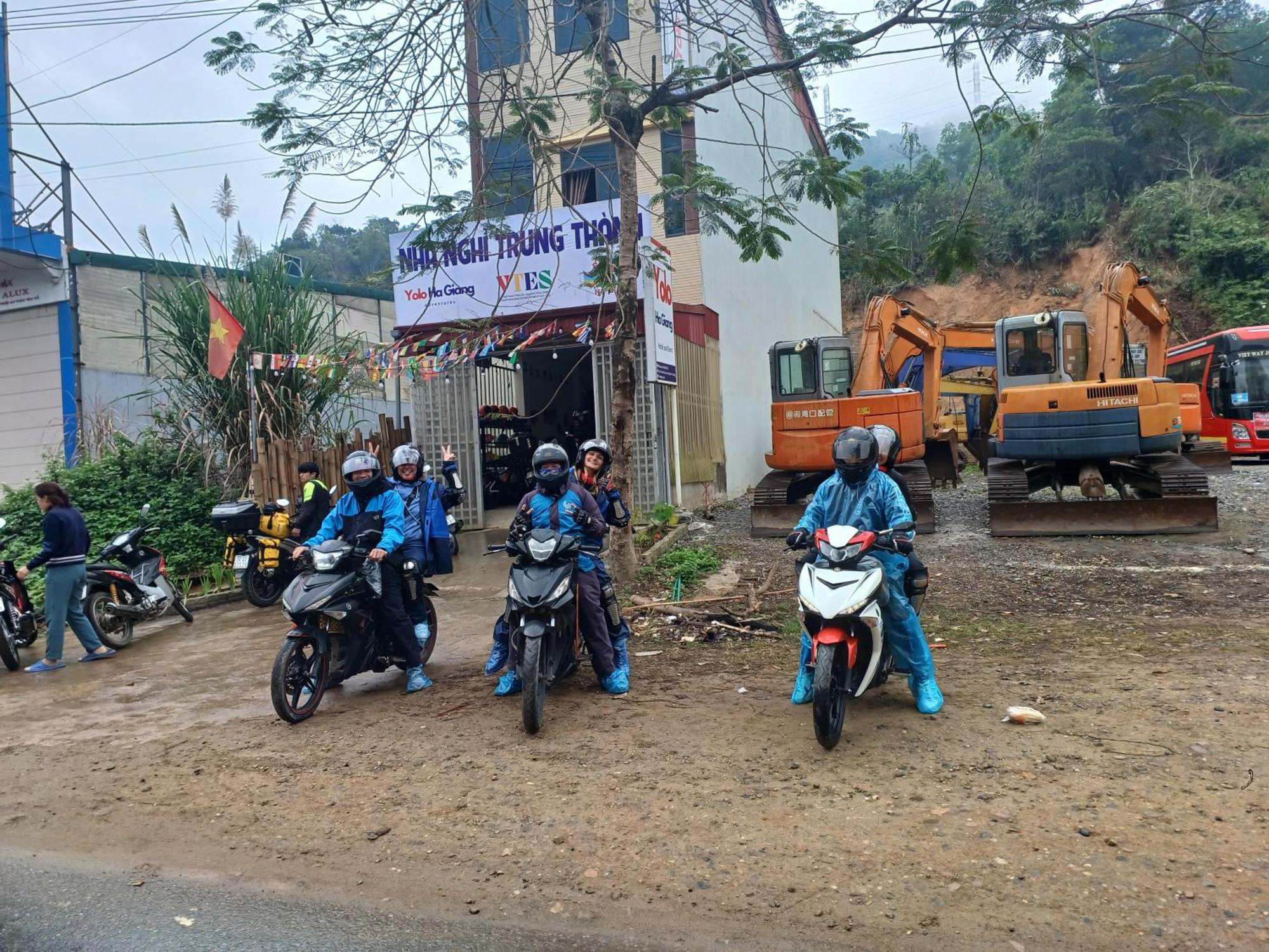 Yolo Ha Giang Adventures, Motorbike And Loop Tours Hotel Exterior foto