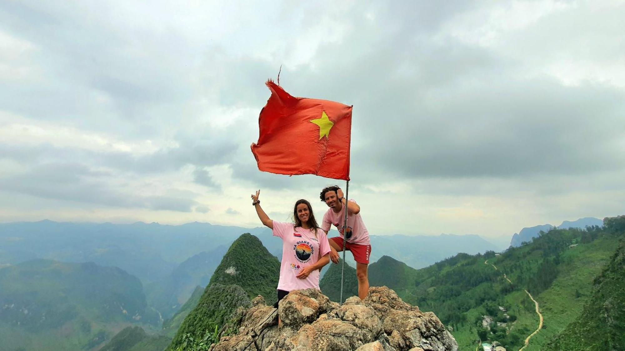 Yolo Ha Giang Adventures, Motorbike And Loop Tours Hotel Exterior foto