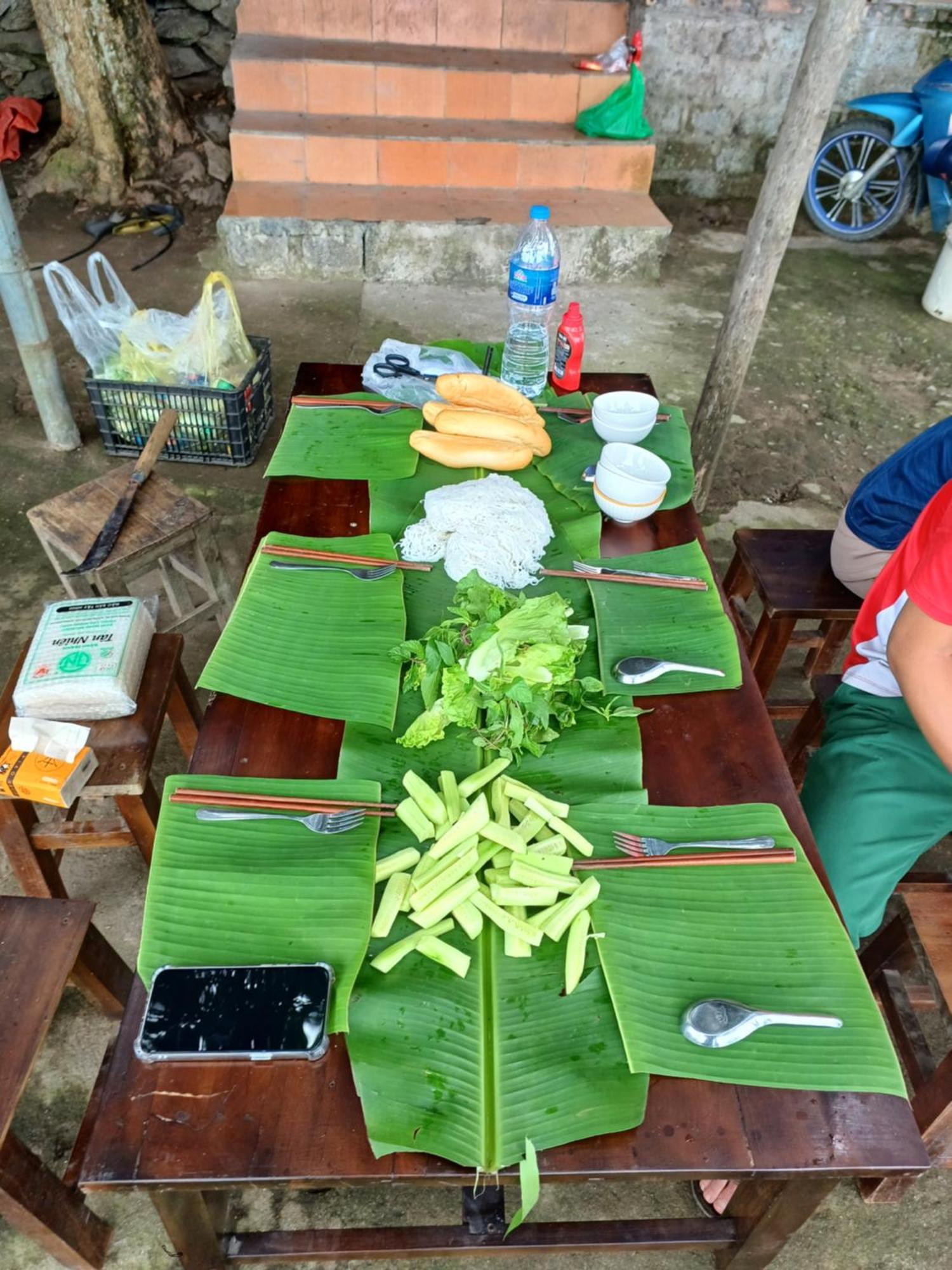 Yolo Ha Giang Adventures, Motorbike And Loop Tours Hotel Exterior foto