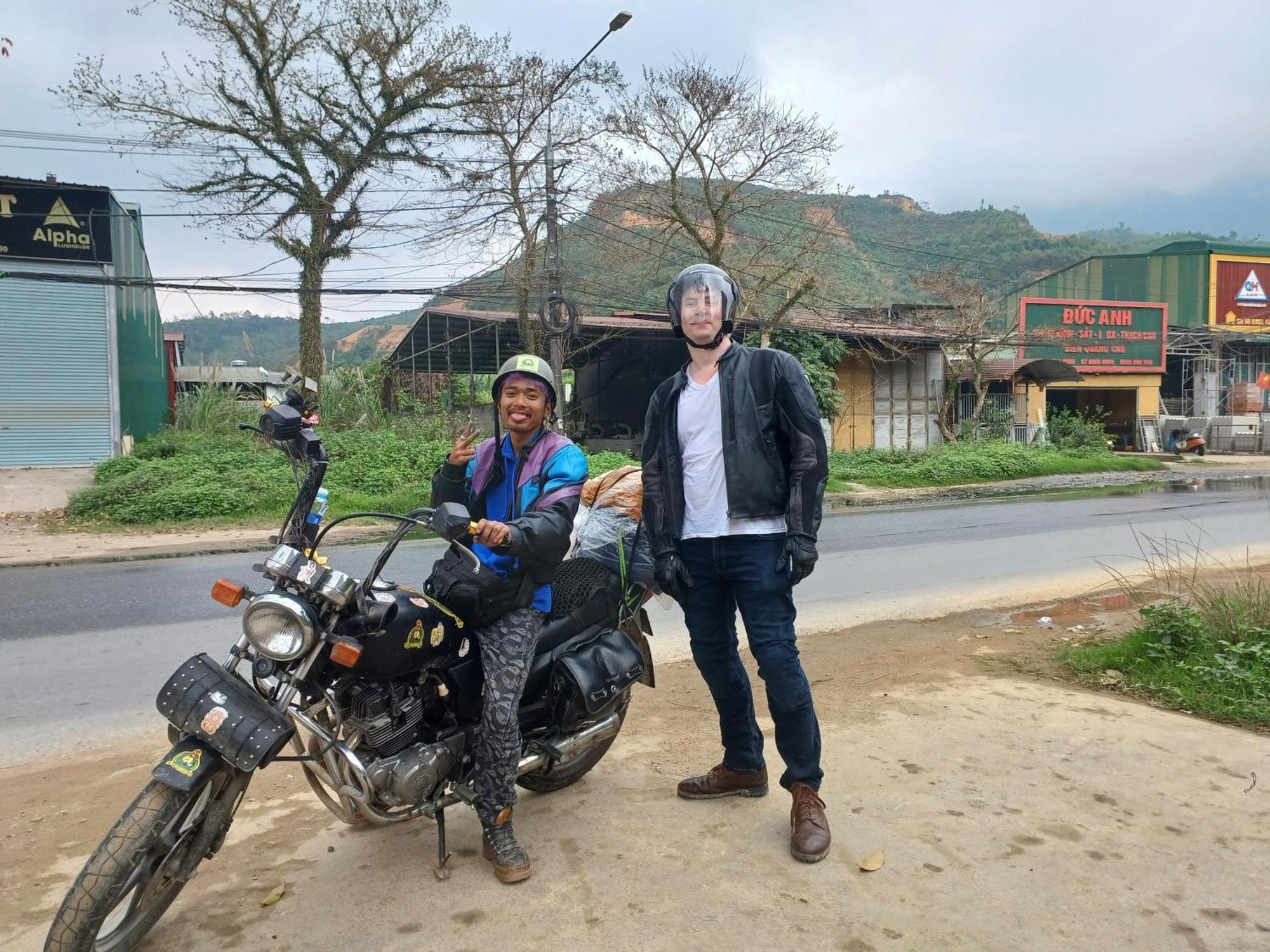 Yolo Ha Giang Adventures, Motorbike And Loop Tours Hotel Exterior foto